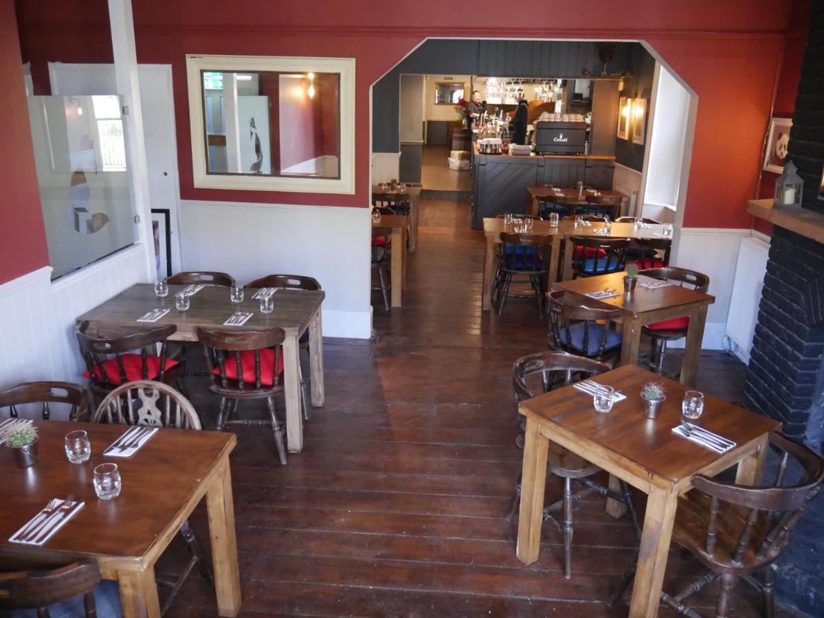 惠特尔伯里 The Fox And Hounds酒店 外观 照片