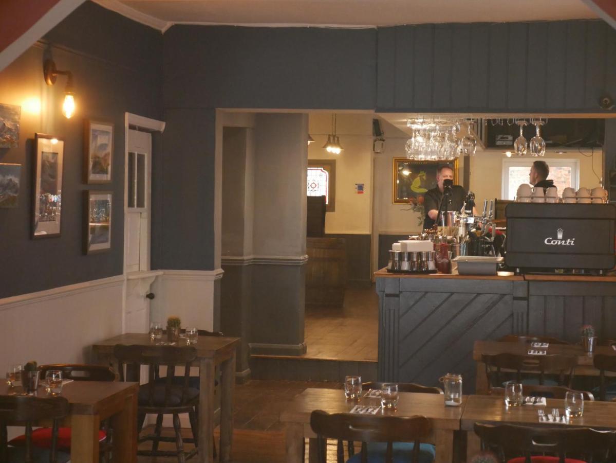 惠特尔伯里 The Fox And Hounds酒店 外观 照片